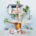 CLASSIC WORLD DREWNIANY DOMEK NA DRZEWIE DLA LALEK 31EL. CW50566