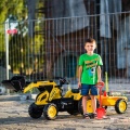 FALK TRAKTOR NA PEDAŁY Z PRZYCZEPĄ ŁYŻKĄ I ŁADOWARKĄ KOMATSU 3-7 LAT 2086Y