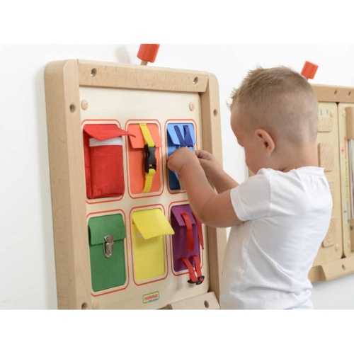 MASTERKIDZ TABLICA EDUKACYJNA KIESZONKI DO OTWIERANIA I ZAMYKANIA ME12517
